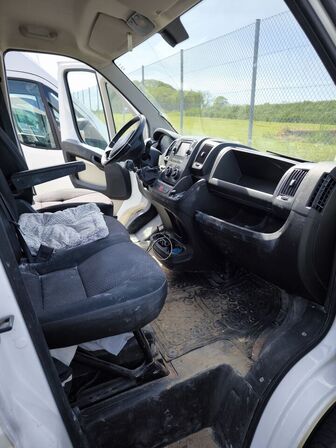 Varebil PEUGEOT Boxer Van 2.0 Hdi 130 Hk L3h2
