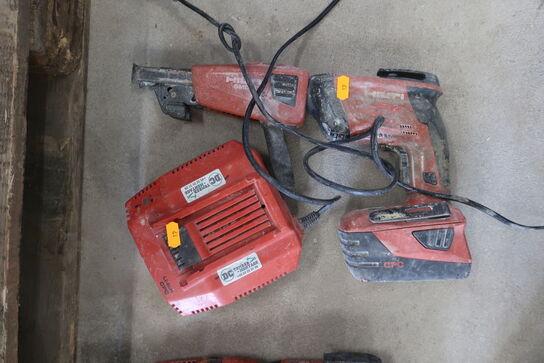 Gipsskruemaskine HILTI SD-5000-A22 med lader og batteri