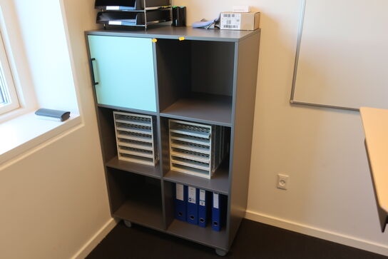 Skab CUBE Design uden indhold