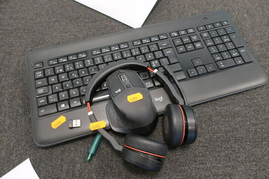 Headset JABRA samt mus og tastatur