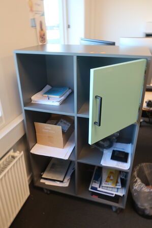 Skab CUBE Design uden indhold