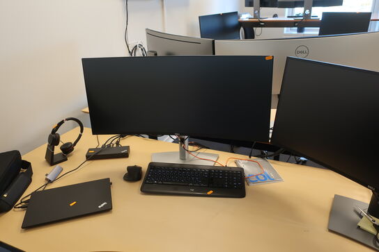 2 stk. computerskærme U3421WE, U3419W, tastatur, dockingstation LENOVO, headset