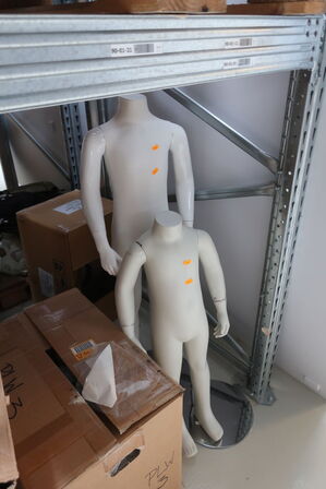 2 stk. mannequin