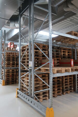 12 fag pallereoler uden indhold