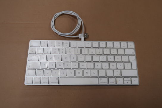 Apple keyboard A1644