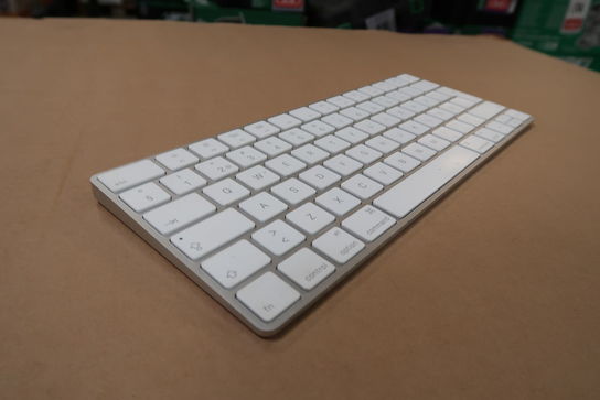 Apple keyboard A1644