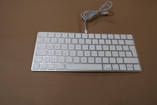 Apple keyboard A1644