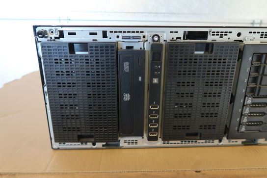 HP ProLiant ML350p G8