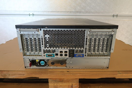 HP ProLiant ML350p G8