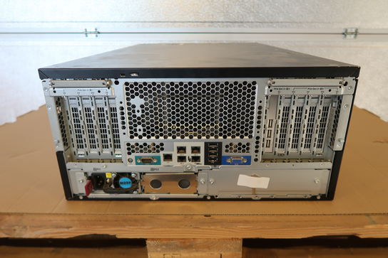 HP ProLiant ML350p G8