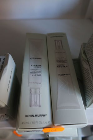 7 stk. hårbørster samt 4 stk. leave-in scalp treatment KEVIN MURPHY