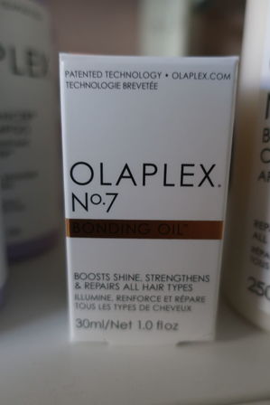 1 Stk. Blonde intense moisture mask samt 1 stk. bonding oil OLAPLEX 