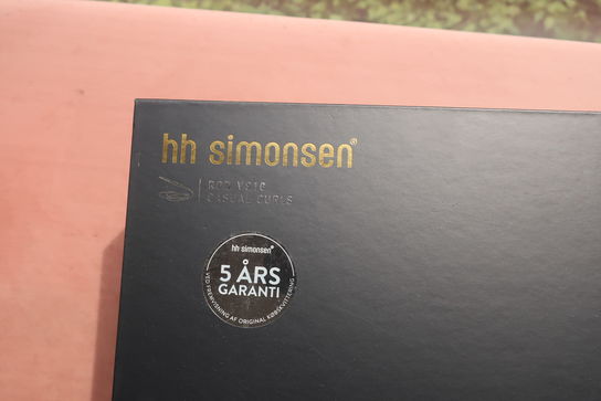 Krøllejern samt hårbørste, kam og klemmer HH SIMONSEN