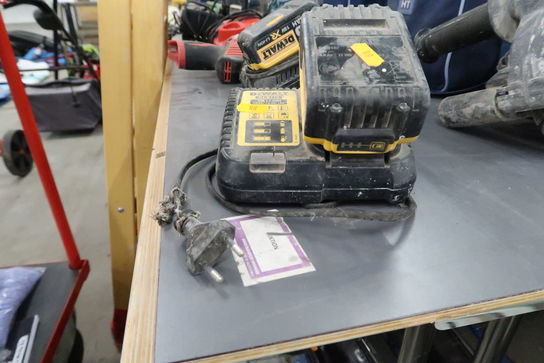 Batterilader DEWALT inkl. 1 stk. batteri