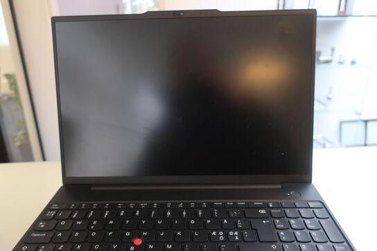 Bærbar computer LENOVO ThinkPad E16 Gen 1½