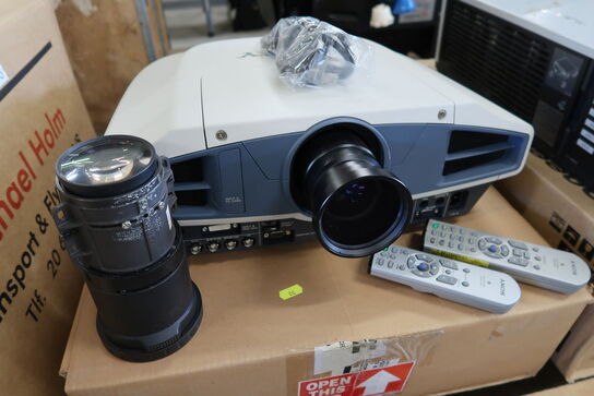 Projector SONY VPL-FX51