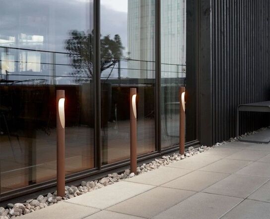 Flindt Garden Bedlampe Kort Corten Spyd med Adapter, 4000K - Louis Poulsen