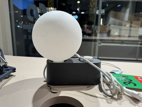 Tala Alumina Bordlampe Sort med Sphere IV