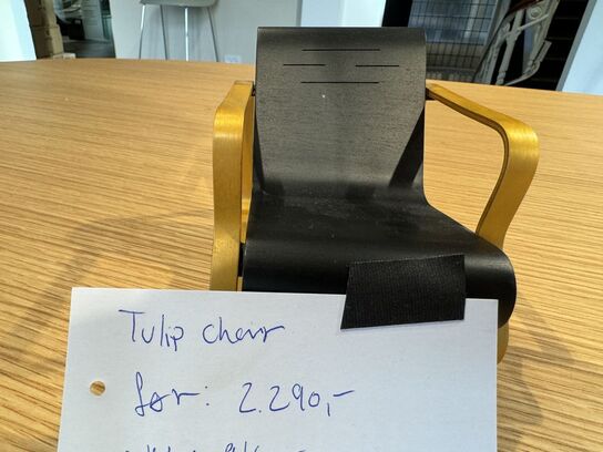 Tulip chair Miniature