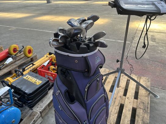 Golfbag med 12 stk. Køller