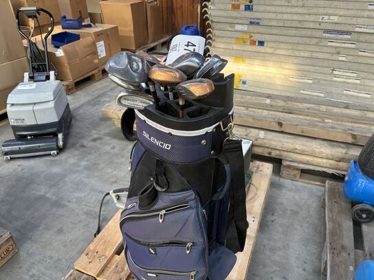 Golfbag med 12 stk. Køller