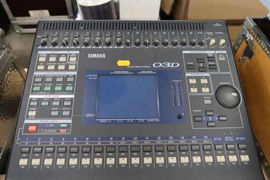 Digitalmixer YAMAHA 03D