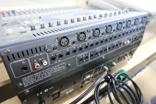 Digitalmixer YAMAHA 03D