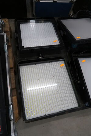 4 stk. LED batteri-lamper bl.a. BRIGHTCAST