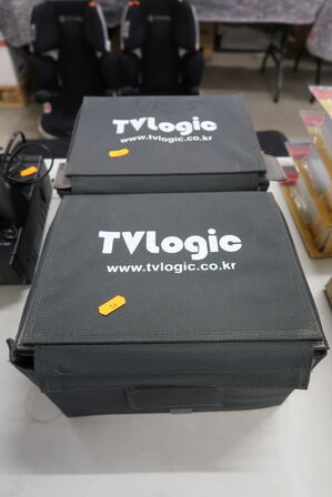 2 stk. Fieldmonitors TVLOGIC LVM-091W