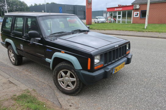 Varebil JEEP Cherokee 2,5