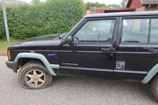 Varebil JEEP Cherokee 2,5