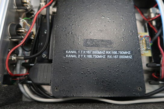 2 stk. Radio-sendetrin i kuffert TP-radio