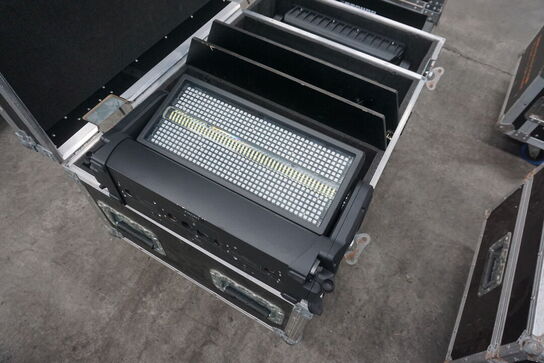 4 stk. SIP-1000 LED Strobe RGBW inkl. flightcase