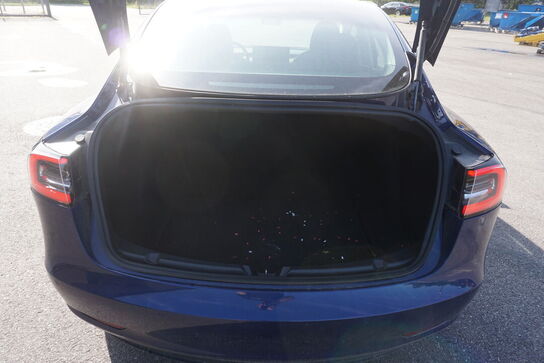 Tesla model 3 E3D tidligere reg nr: DE40697