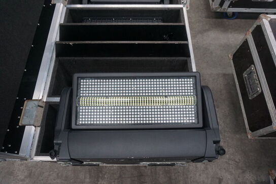 4 stk. SIP-1000 LED Strobe RGBW inkl. flightcase