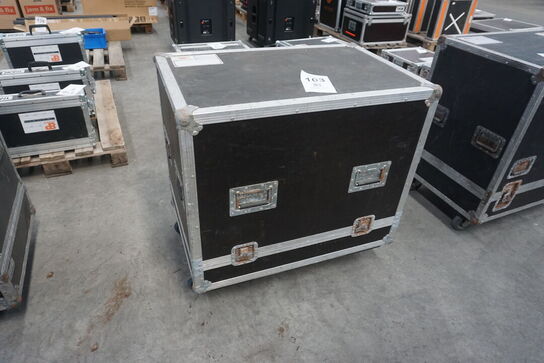 2 stk. DAS Audio ST-15 højttalere inkl. flightcase