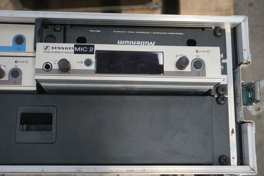 Sennheiser trådløs mic + 3 stk. flightcase