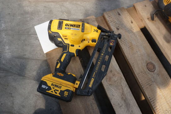 Sømpistol DEWALT DCN660