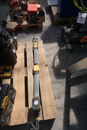 LED lampe DEWALT DCL045