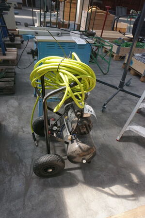 Kompressor TJEP 25/240-2
