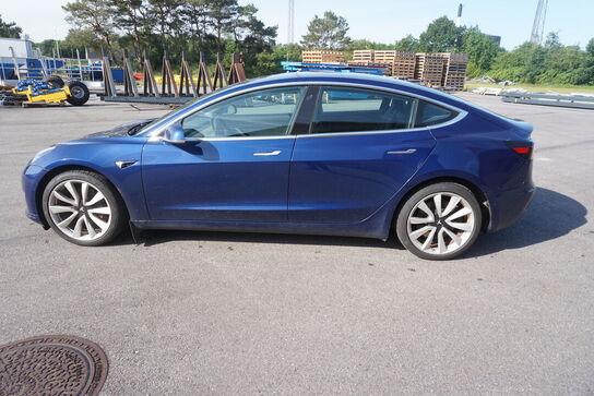 Tesla model 3 E3D tidligere reg nr: DE40697