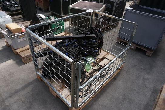 Palle med diverse ledninger