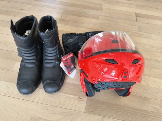 Motorcykelhjelm, handsker XXL, støvler str. 44 DAINESE (ubrugt) MOMSFRI