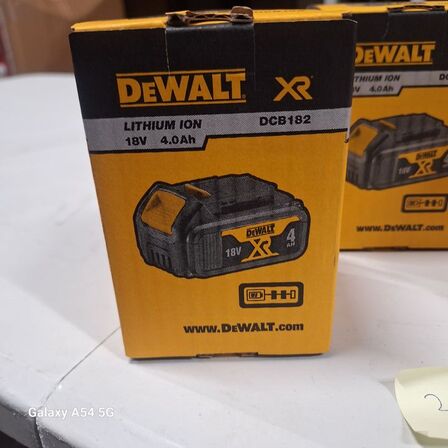 3 STK Batterier 18V, 4 AH DEWALT