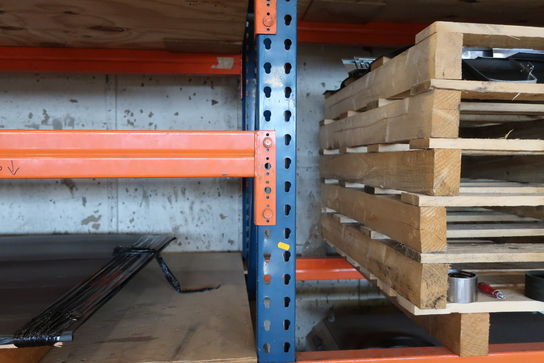 Pallereol uden indhold