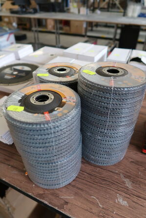 60 pcs. Flap discs PEGATEC K60/80