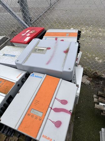 Lot med diverse solcelleinvertere Fronius, Delta, Kostal, SMA