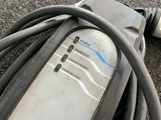 Lader til bil 