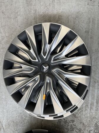 8 stk. hjulekapsler TESLA