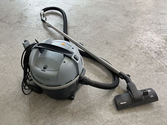 Støvsuger NILFISK VP300 HEPA